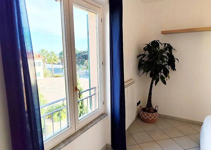 Almarea - Essenza Del Mare, Calore Di Casa Lägenhet *