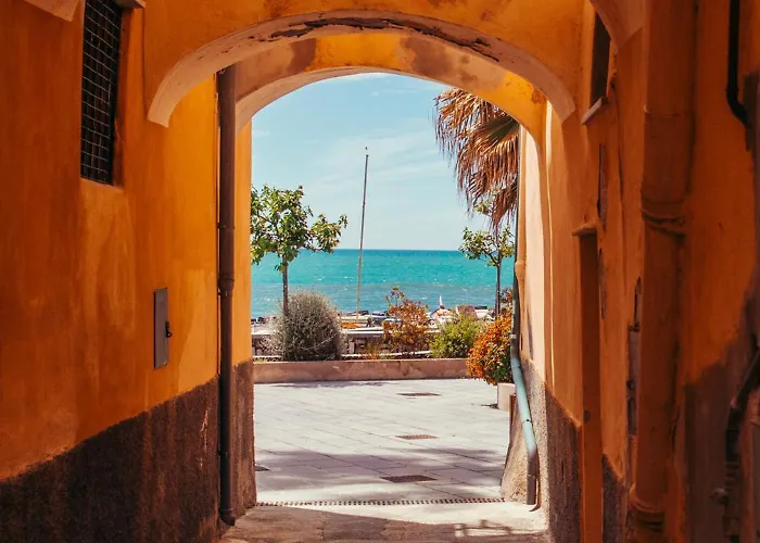 Almarea - Essenza Del Mare, Calore Di Casa